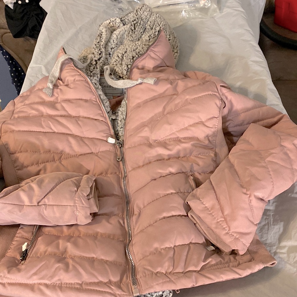 Snobbish Size L pale pink puffer jacket with soft liner